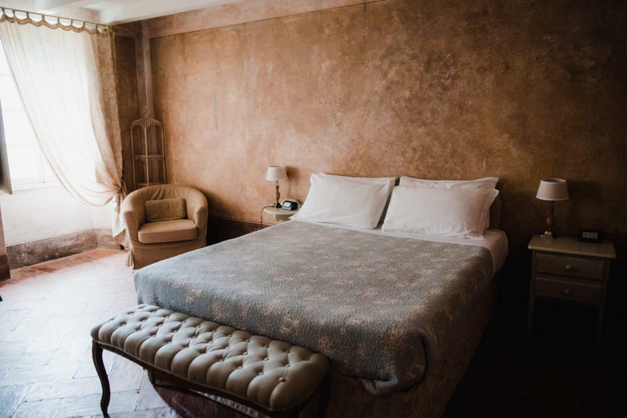 Regina Teodolinda Suites ラーリオ エクステリア 写真