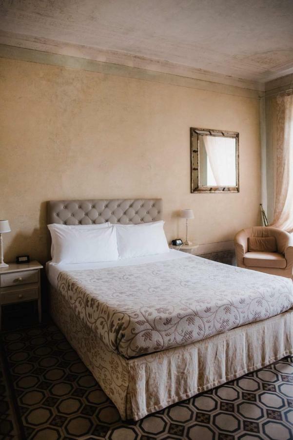 Regina Teodolinda Suites ラーリオ エクステリア 写真